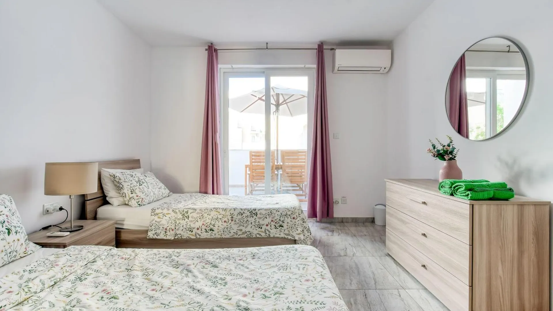 Brand New 2 Bed 2 Bath Apartment In Sliema By The Sea 0*,