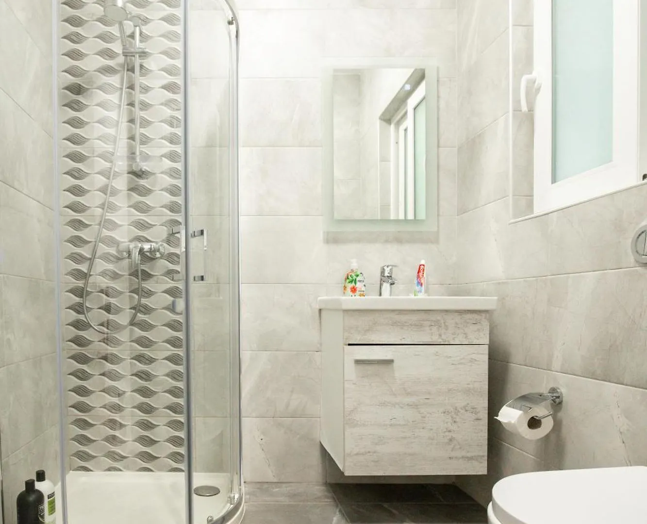 Brand New 2 Bed 2 Bath Apartment In Sliema By The Sea